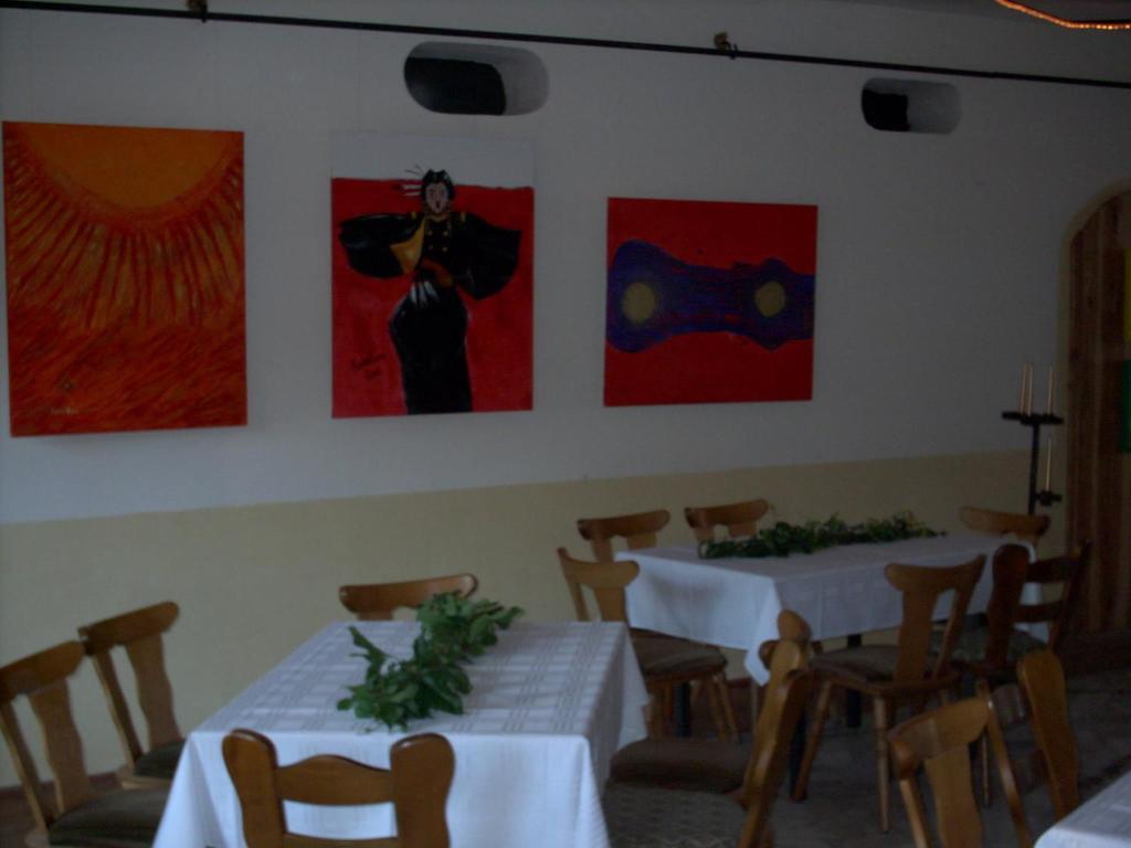 Schiff Bihlerdorf - Hostel Экстерьер фото