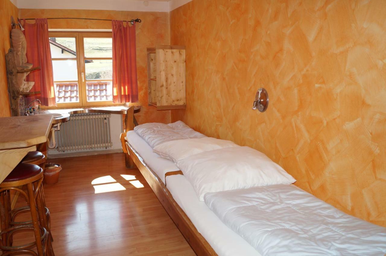 Schiff Bihlerdorf - Hostel Экстерьер фото