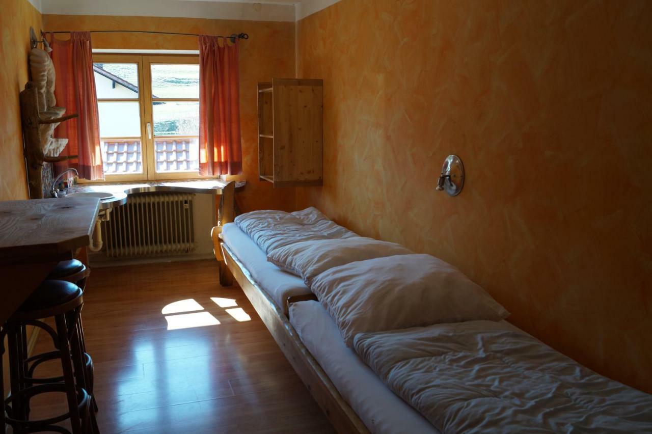 Schiff Bihlerdorf - Hostel Экстерьер фото