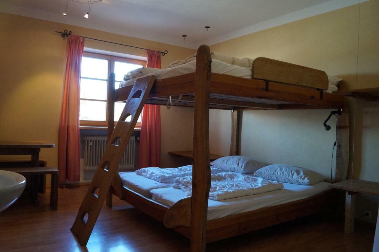 Schiff Bihlerdorf - Hostel Экстерьер фото