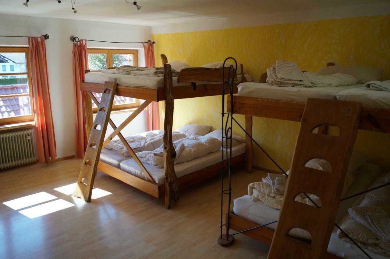 Schiff Bihlerdorf - Hostel Экстерьер фото