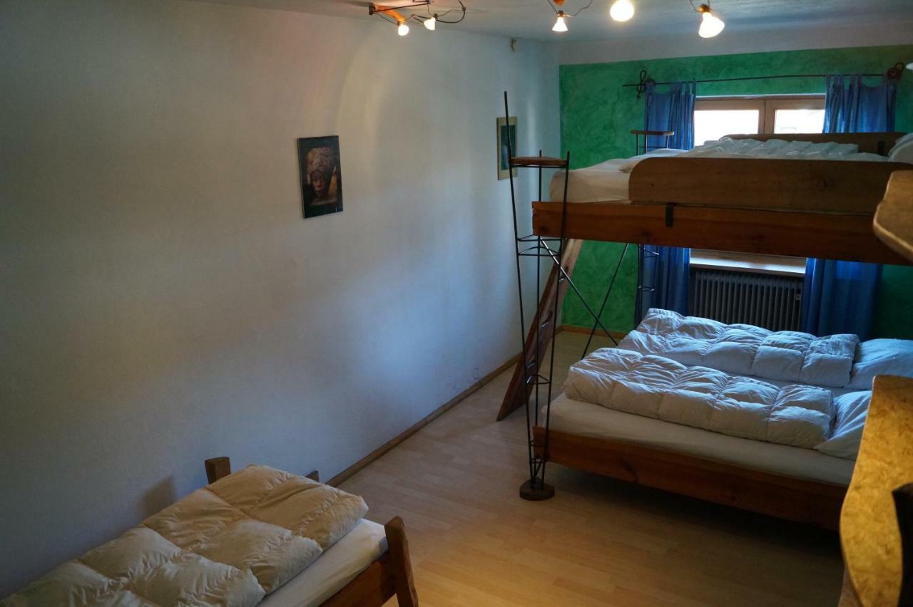 Schiff Bihlerdorf - Hostel Экстерьер фото