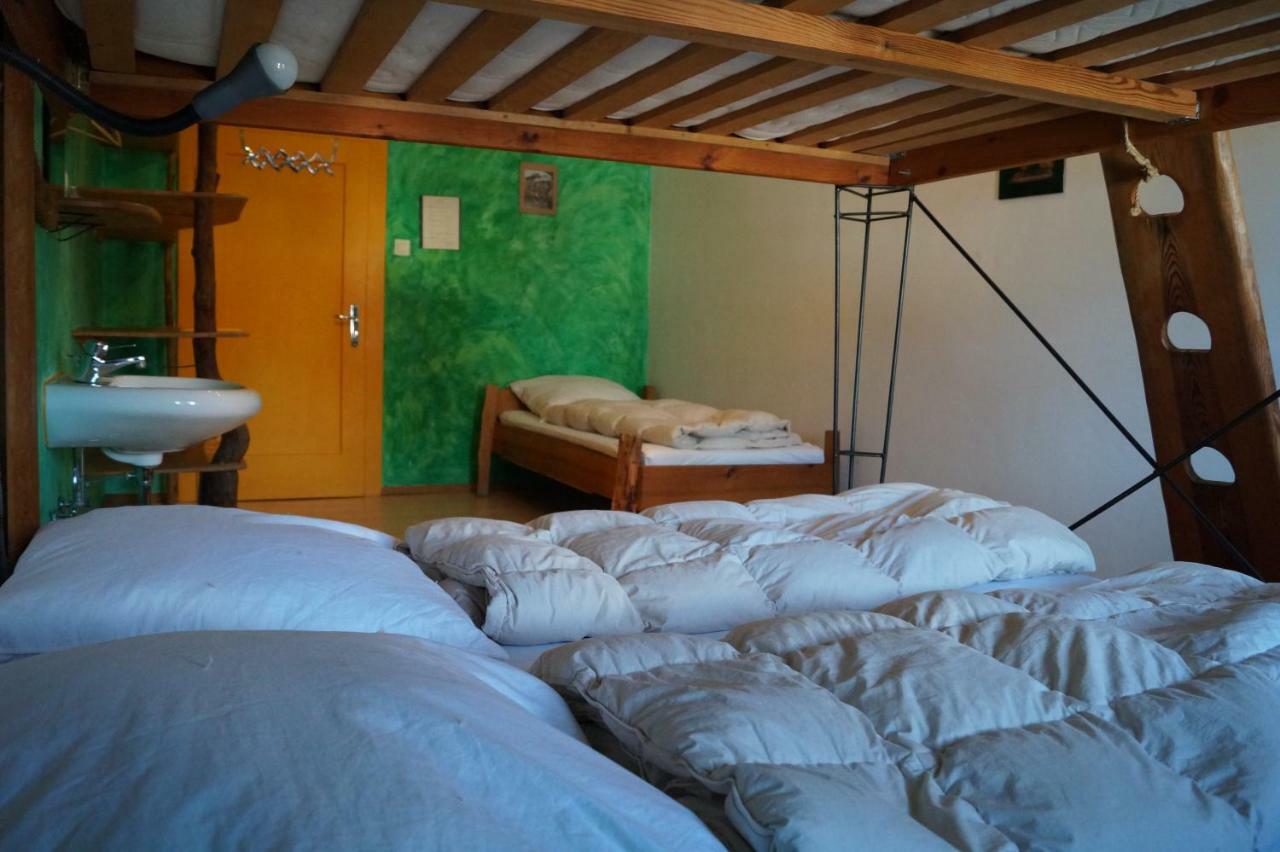 Schiff Bihlerdorf - Hostel Экстерьер фото