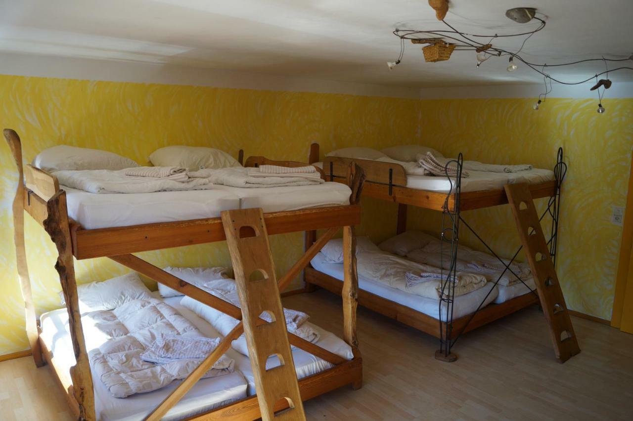 Schiff Bihlerdorf - Hostel Экстерьер фото